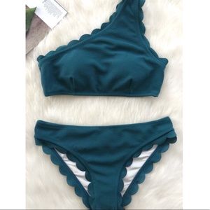 Rain of petals bikini set. NWT